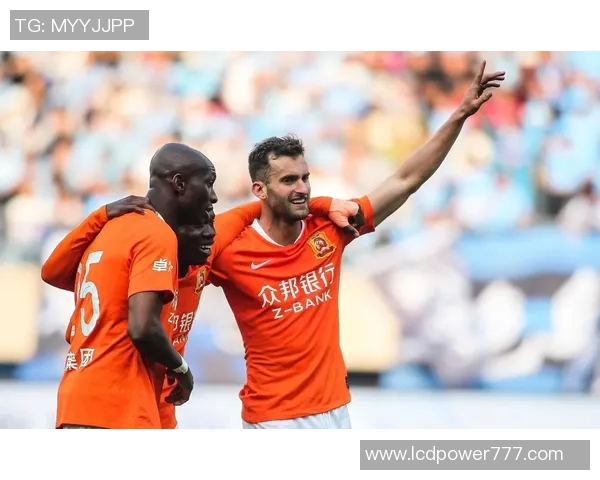 2019年武汉卓尔与大连一方的激烈对决回顾与精彩瞬间分析 2019年武汉卓尔与大连一方的激烈对决回顾与精彩瞬间分析